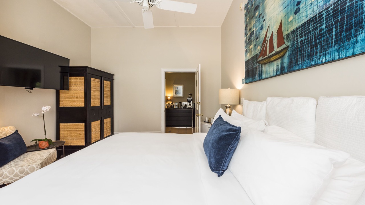 Photo of Bedroom in Historic Seaport