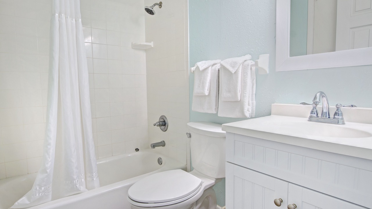 Photo of Bathroom in New Smyrna Beach