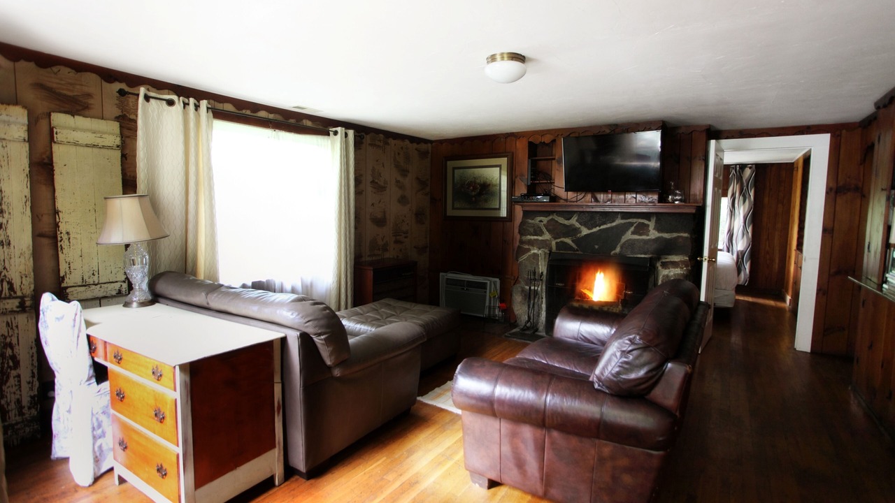 Photo of Bedroom in Woodfin