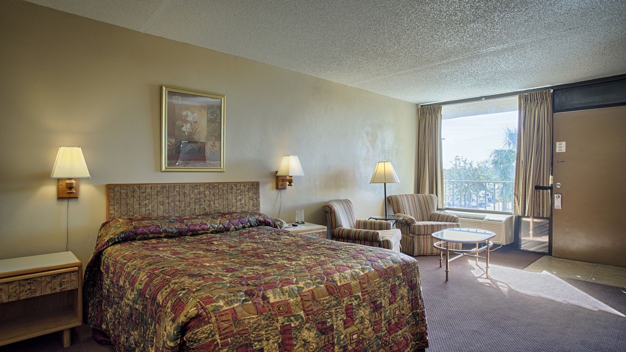Photo of Bedroom in Tarpon Springs