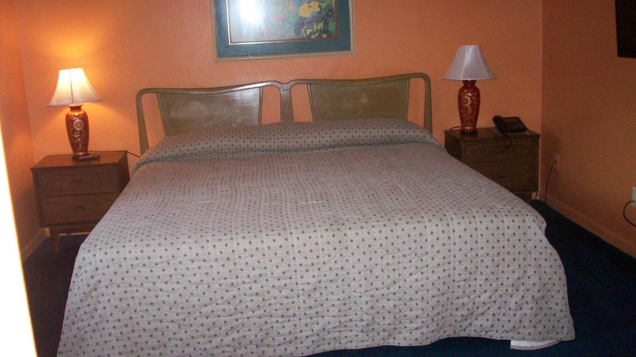 Photo of Bedroom in Edgewater