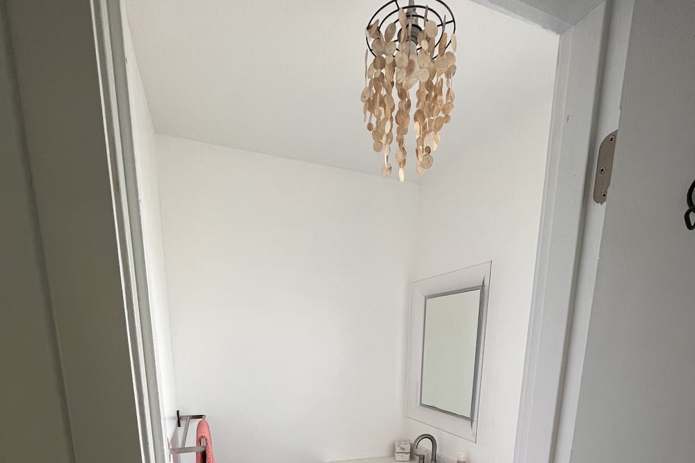 Photo of Bathroom in Laurel