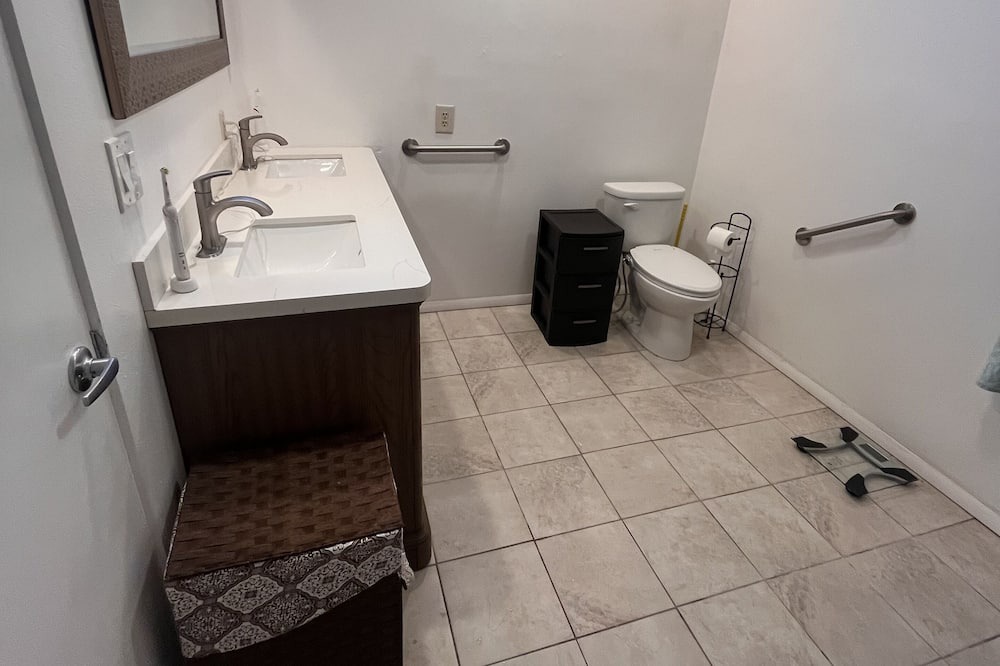 Photo of Bathroom in Laurel