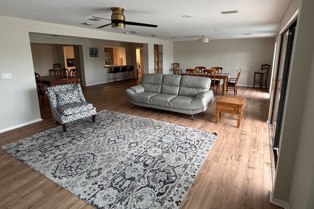 Photo of Livingroom in Laurel