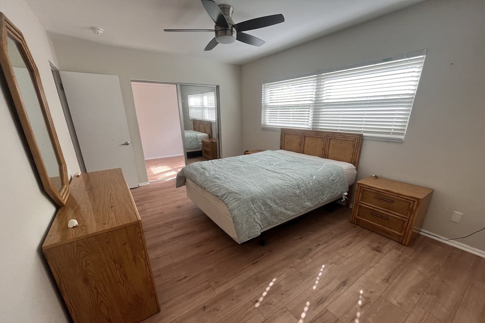 Photo of Bedroom in Laurel