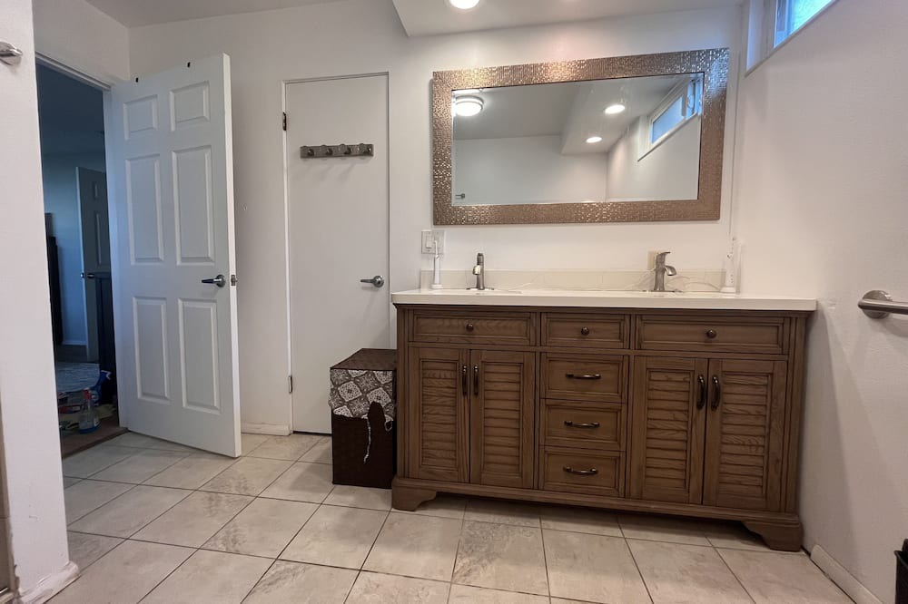Photo of Bathroom in Laurel