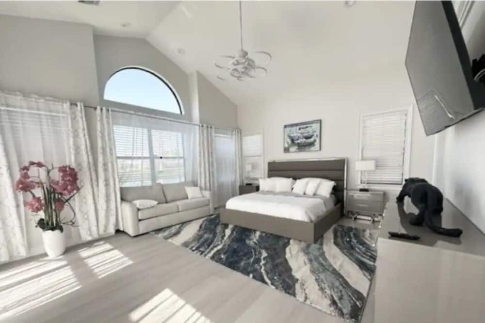 Photo of Bedroom in Greenview Shores