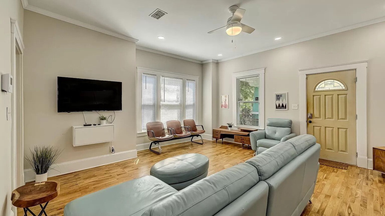 Photo of Livingroom in Murray Hill