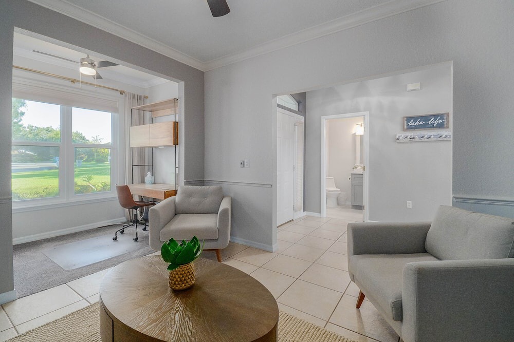 Photo of Livingroom in Auburndale