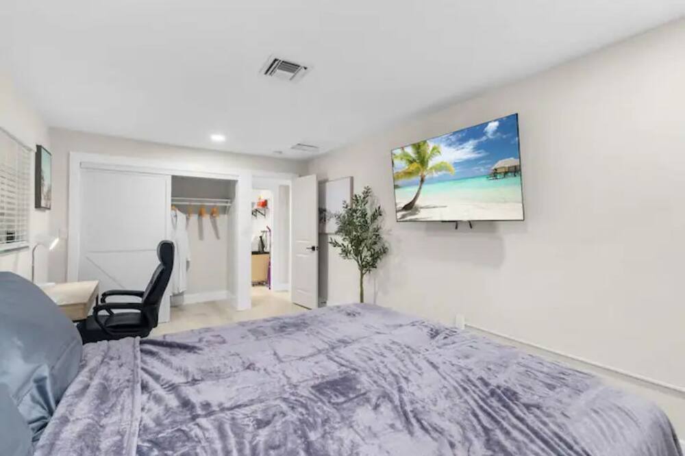 Photo of Bedroom in Lighthouse Point
