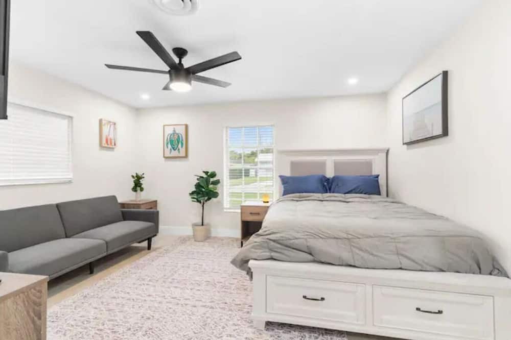 Photo of Bedroom in Lighthouse Point