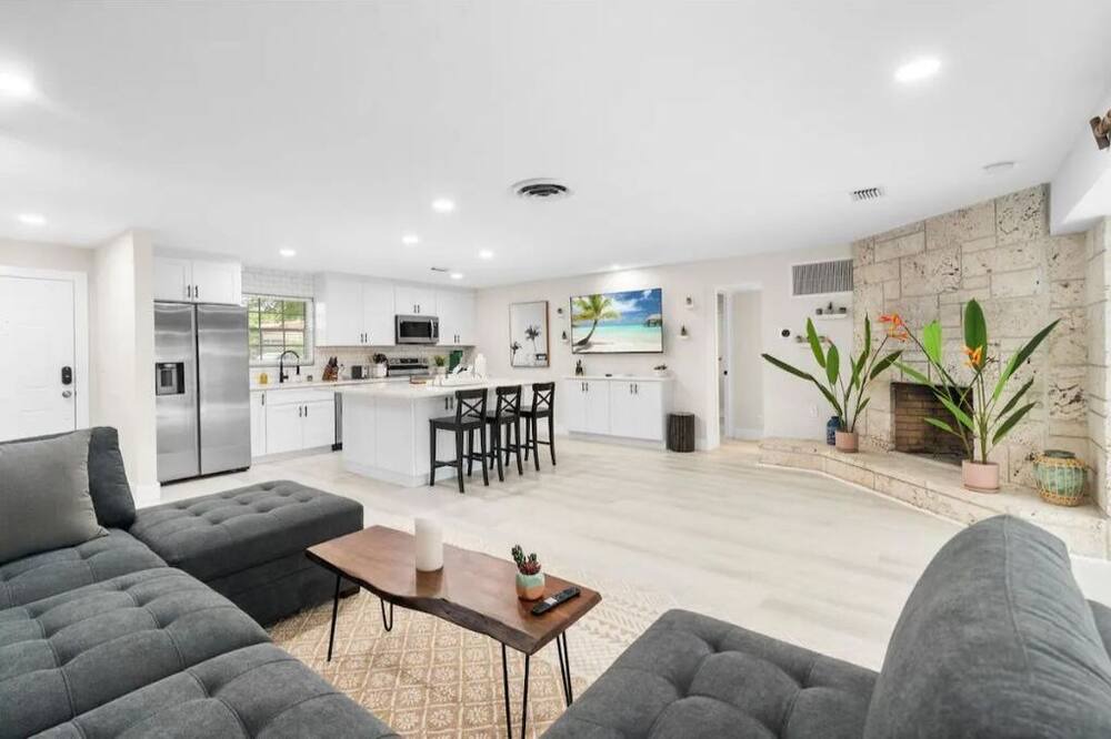 Photo of Livingroom in Lighthouse Point