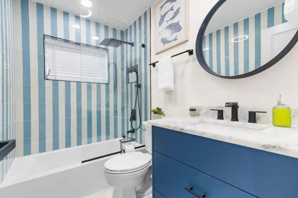 Photo of Bathroom in Lighthouse Point
