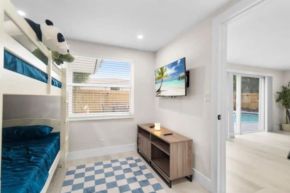 Photo of Bedroom in Lighthouse Point