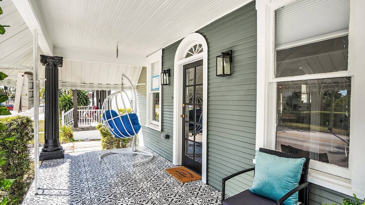 Photo of Patio Balcony in North Hyde Park