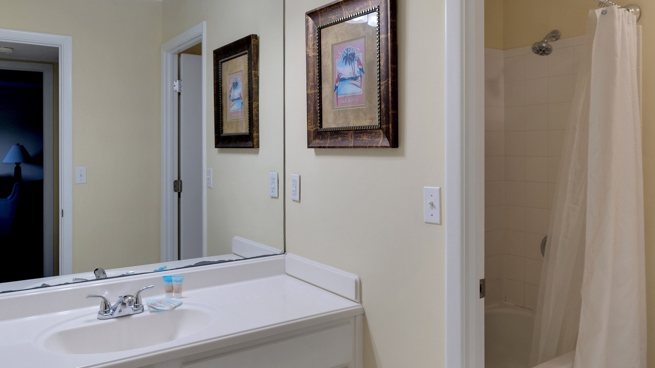 Photo of Bathroom in Harbour Town