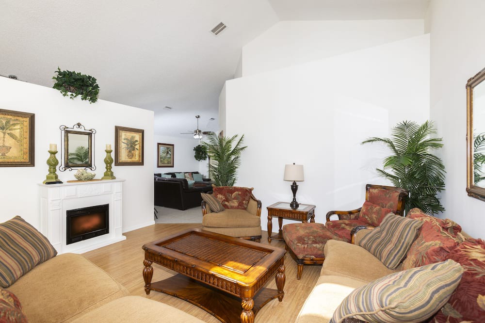 Photo of Livingroom in Millpond