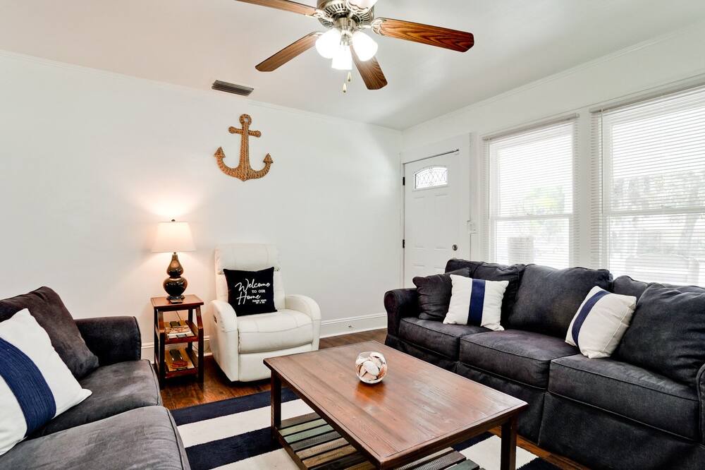 Photo of Livingroom in Bradenton