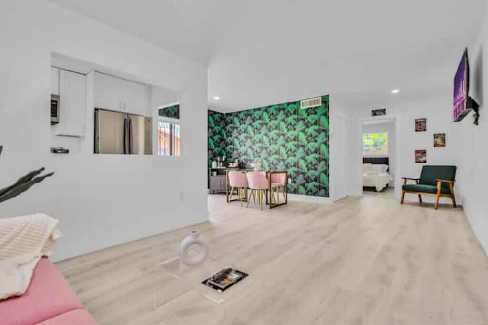 Photo of Livingroom in Little Havana