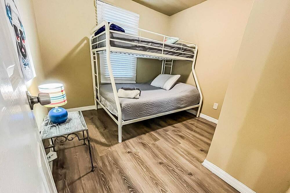 Photo of Bedroom in Temple Crest