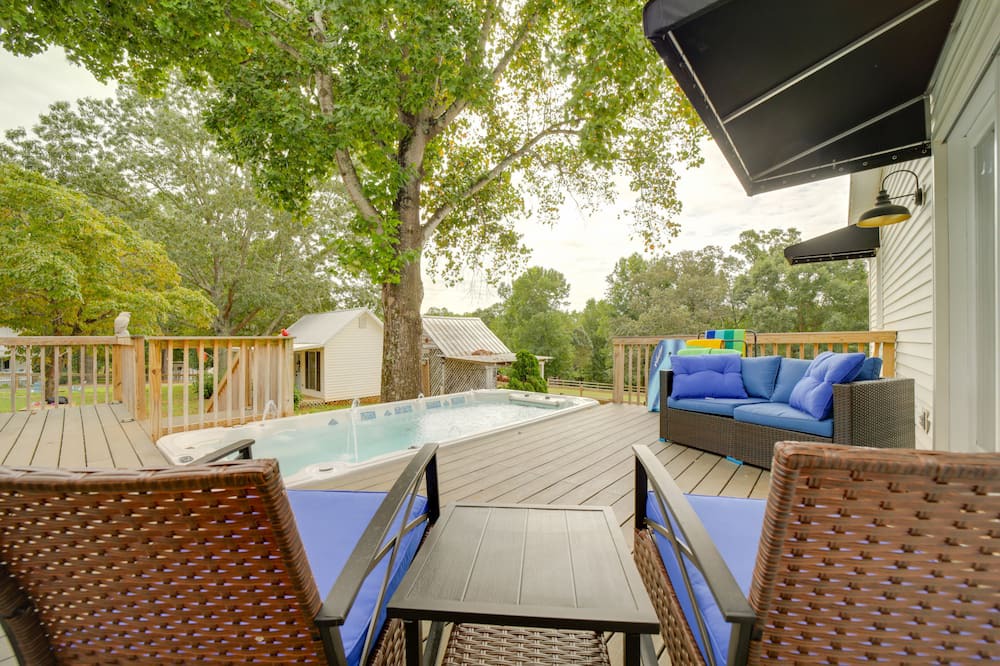 Photo of Outdoor in Landrum