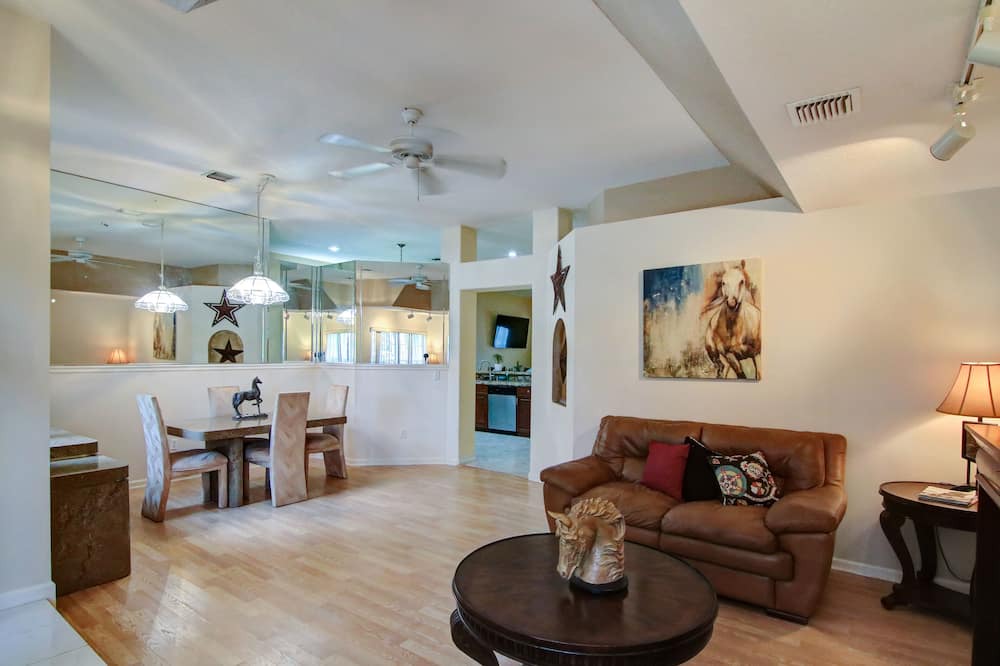 Photo of Livingroom in Wellington