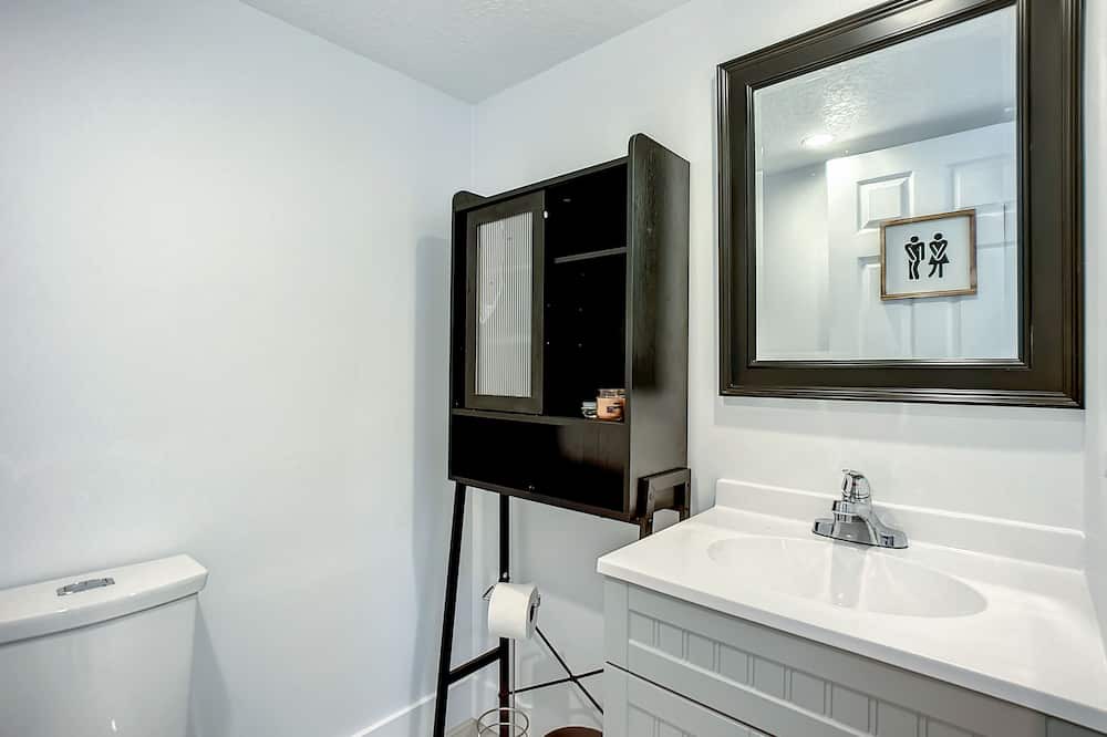 Photo of Bathroom in Northside