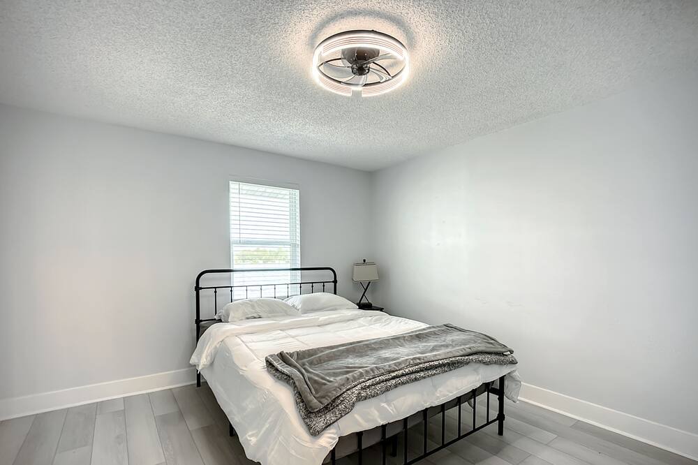 Photo of Bedroom in Northside