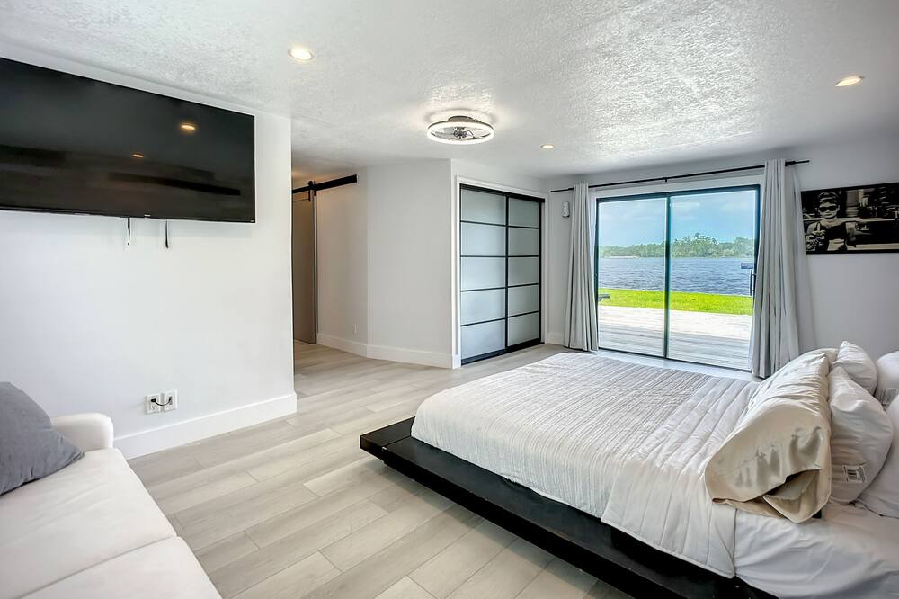 Photo of Bedroom in Northside