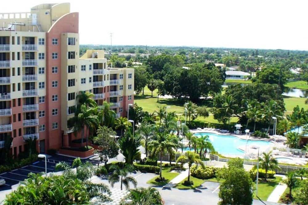Photo of Outdoor in Weston