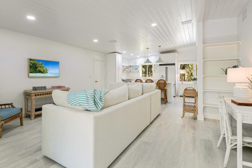 Photo of Livingroom in Longbeach Village