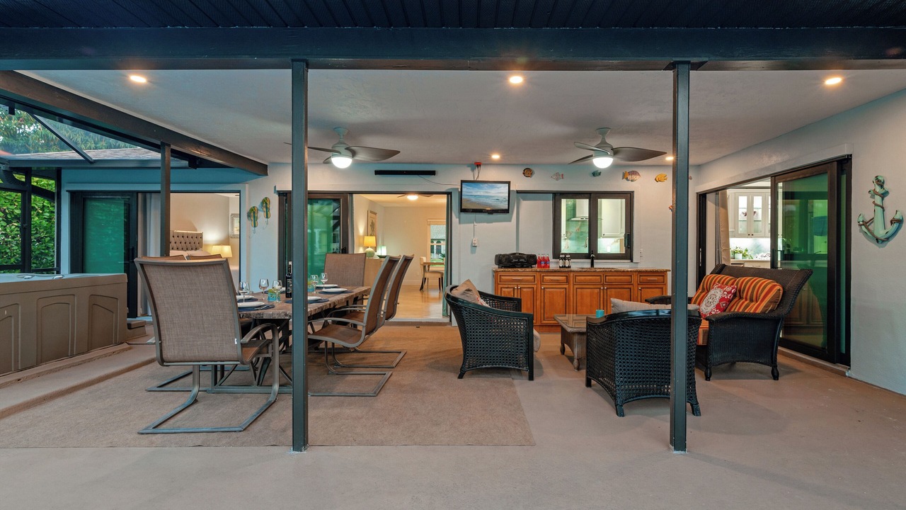 Photo of Outdoor in Pelican