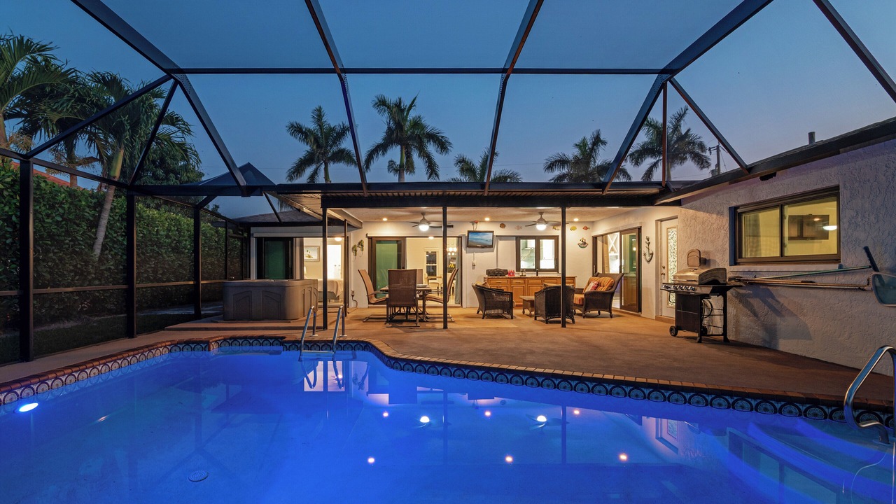 Photo of Outdoor in Pelican
