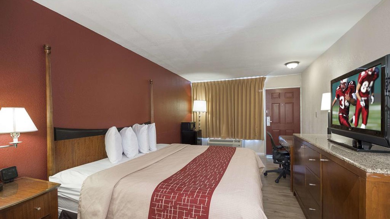 Photo of Bedroom in National Gardens