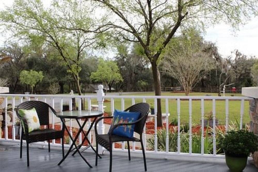 Photo of Patio Balcony in Floral City