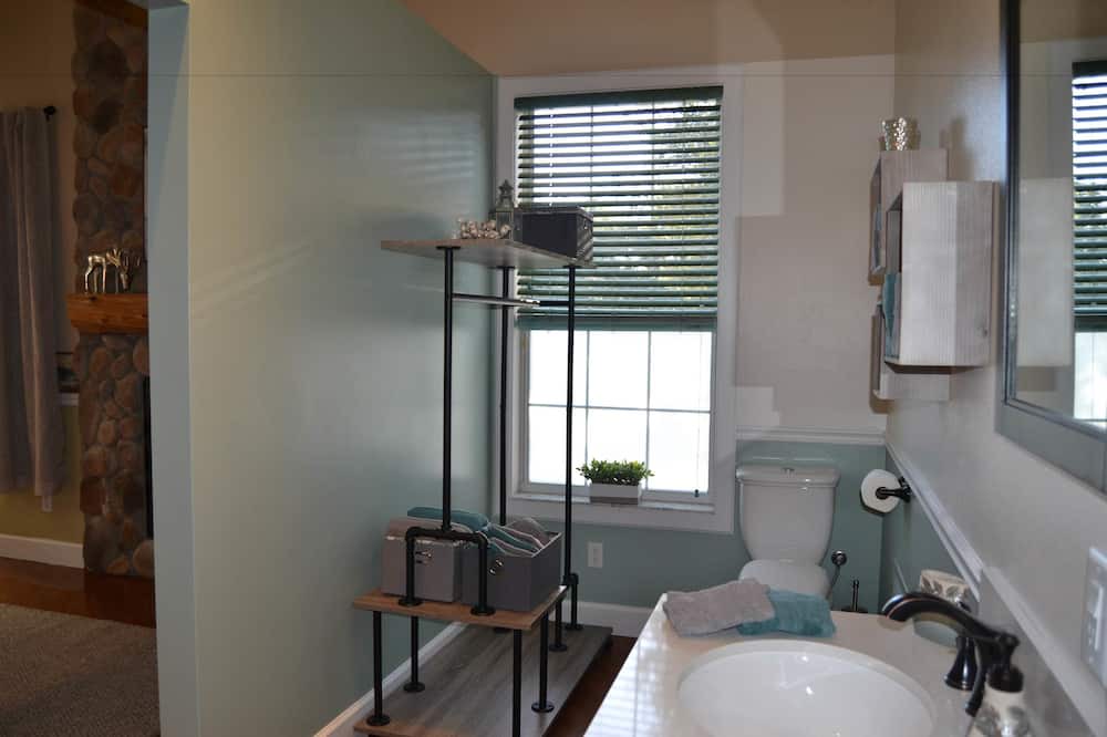 Photo of Bathroom in Floral City