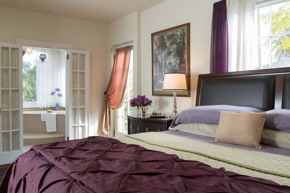 Photo of Bathroom in St. Augustine Historic District