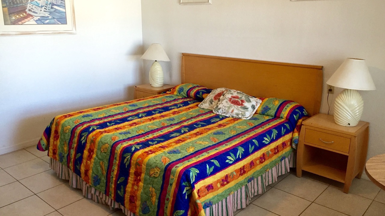 Photo of Bedroom in Cypress Gardens