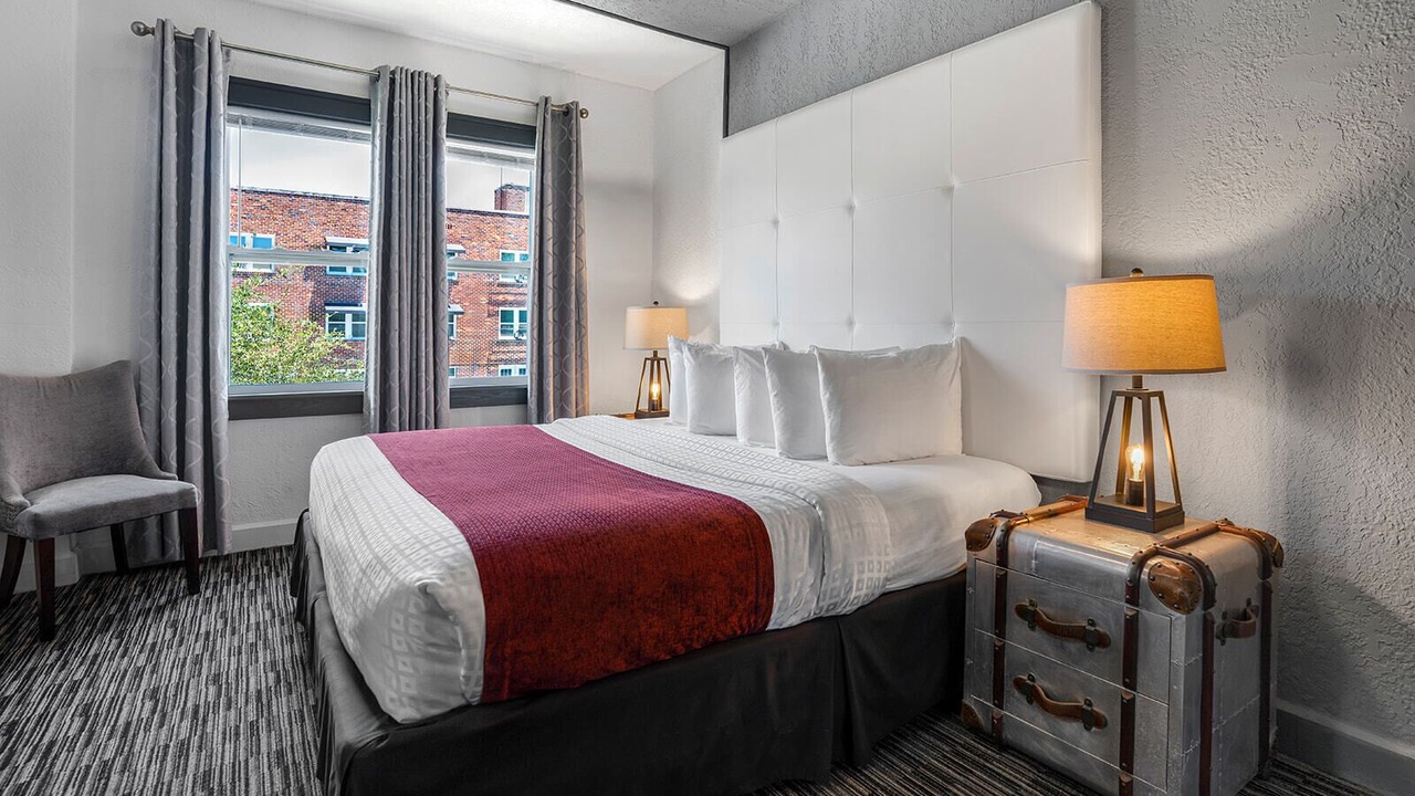 Photo of Bedroom in Downtown St. Petersburg