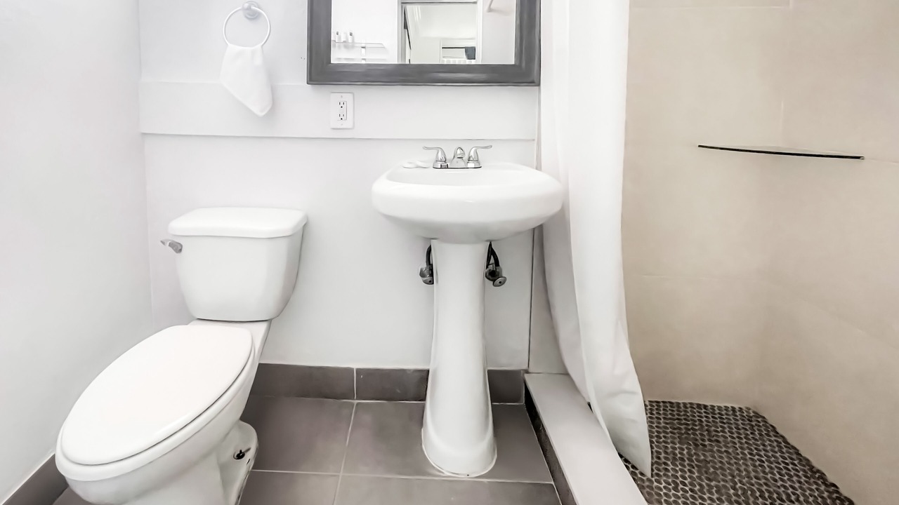Photo of Bathroom in Hollywood