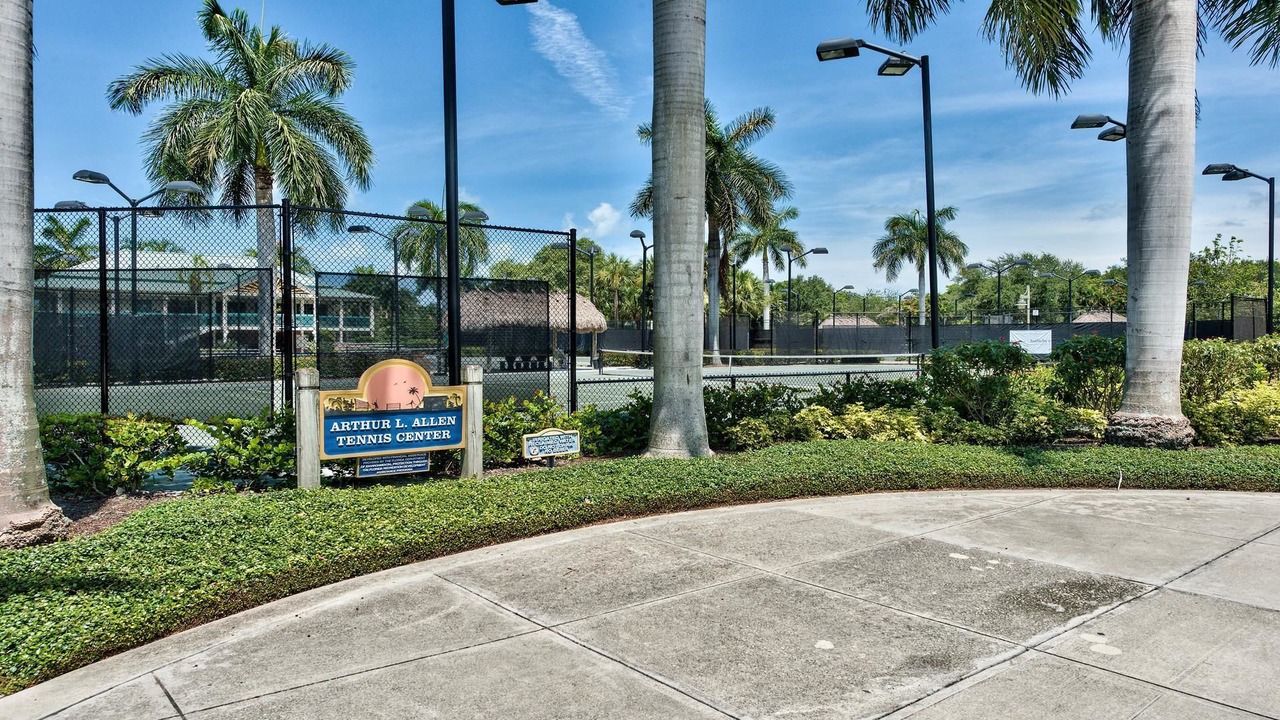 Photo of Outdoor in Old Naples