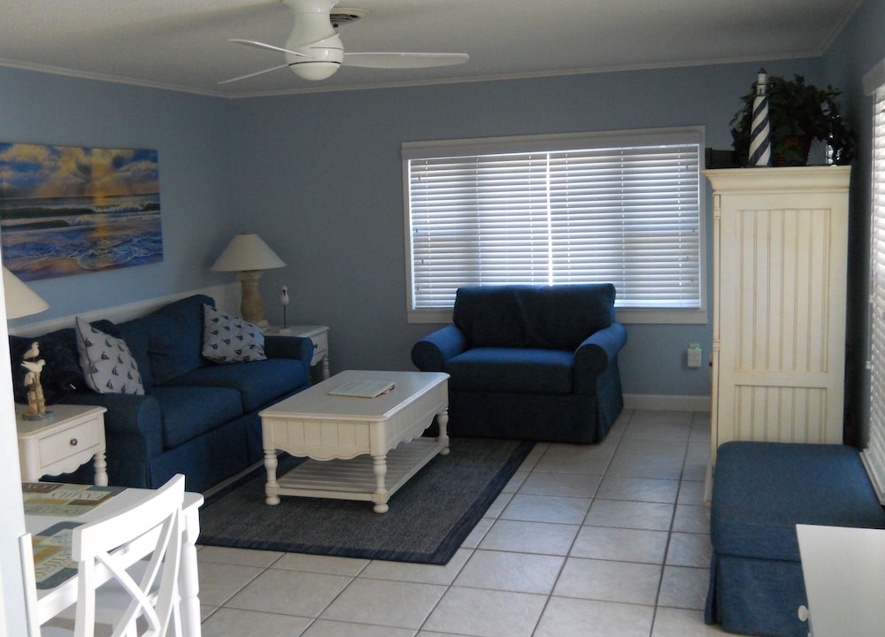 Photo of Livingroom in Holmes Beach