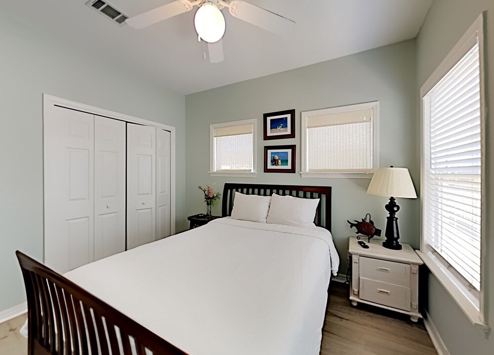Photo of Bedroom in Miramar Beach