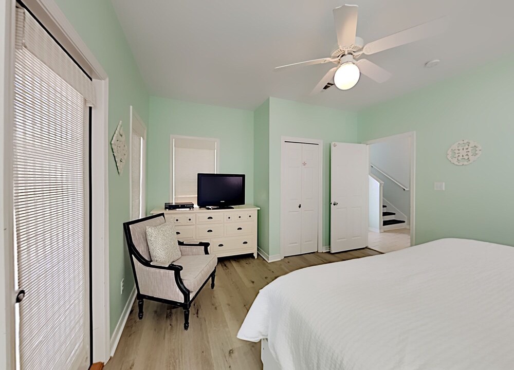 Photo of Bedroom in Miramar Beach