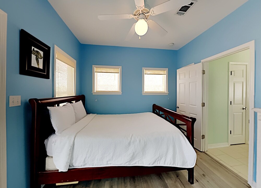 Photo of Bedroom in Miramar Beach