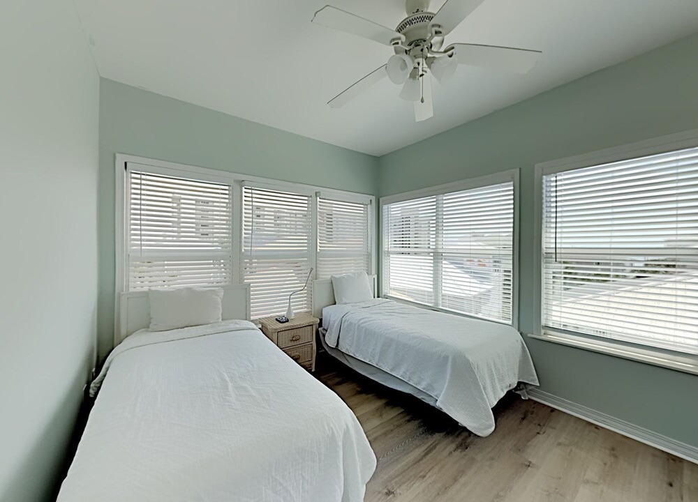 Photo of Bedroom in Miramar Beach