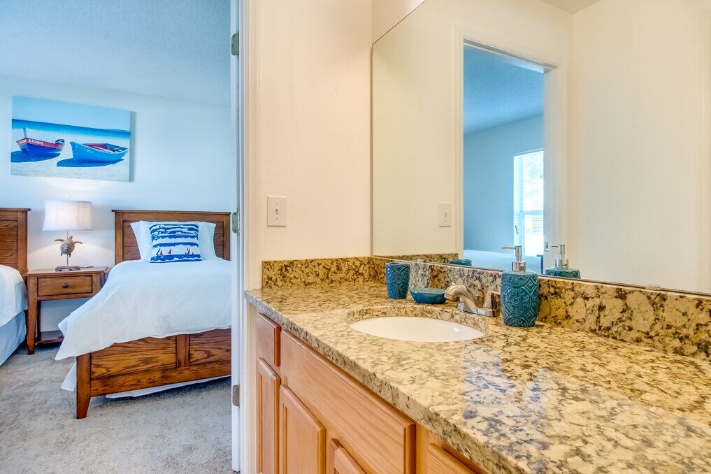 Photo of Bedroom in Florida Pines