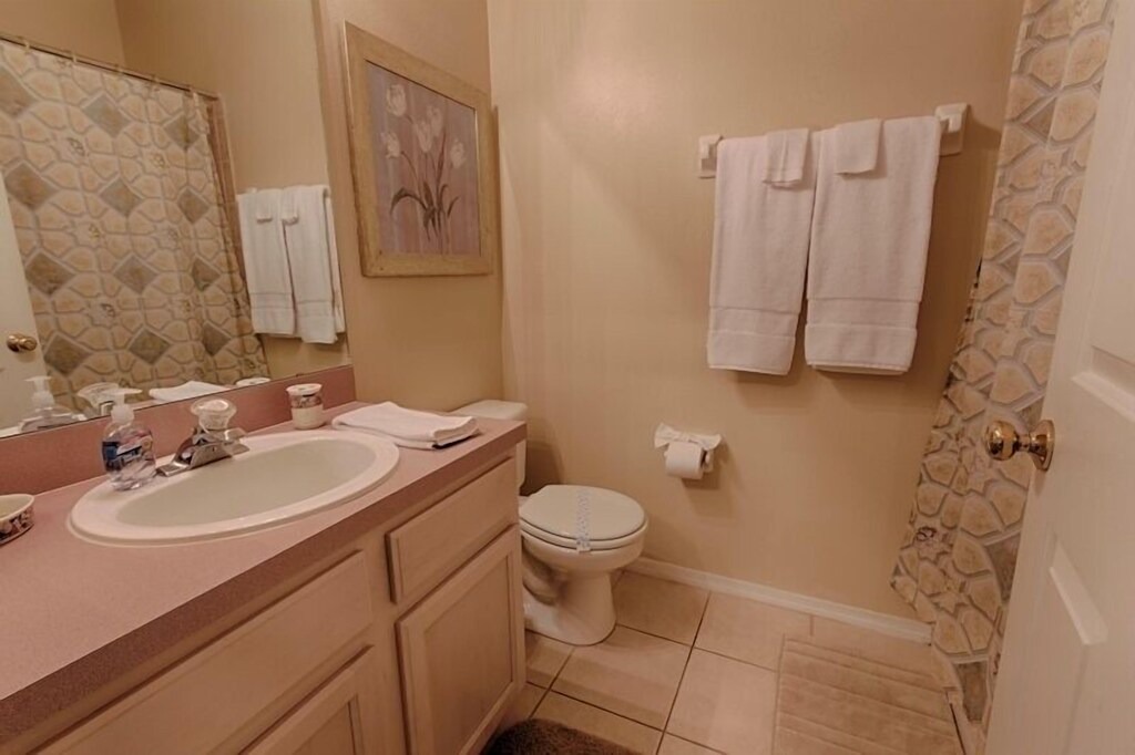Photo of Bathroom in Esprit