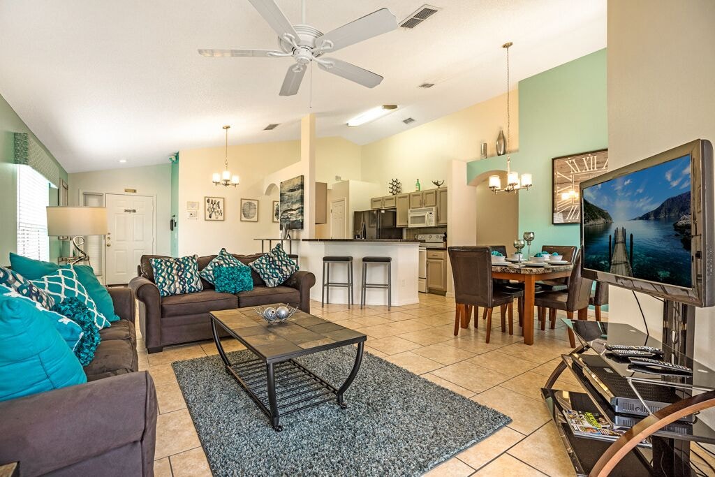 Photo of Livingroom in Seasons