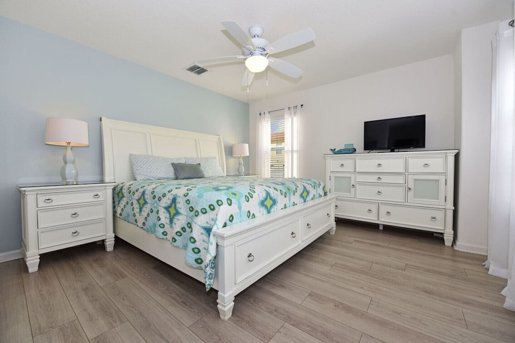 Photo of Bedroom in Watersong
